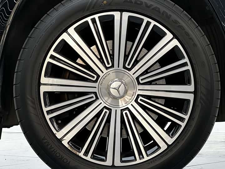 Фото 8 - Mercedes-Benz Maybach GLS