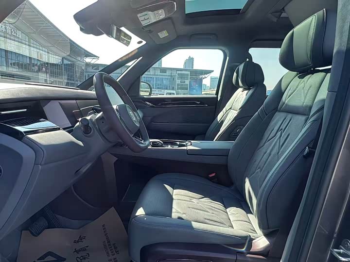 Фото 7 - Zeekr 009