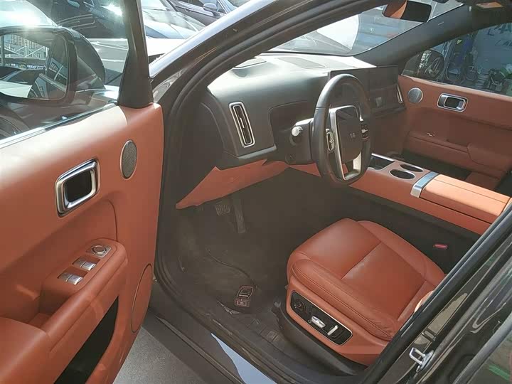 Фото 16 - LiXiang L7