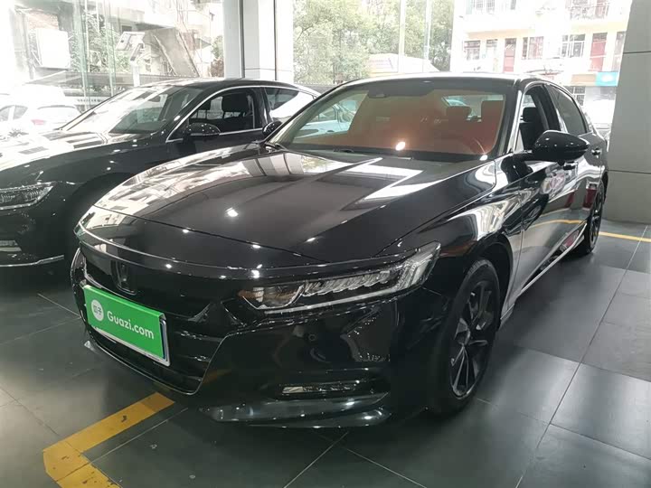 Фото 1 - Honda Accord