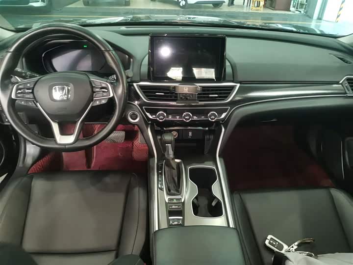 Фото 10 - Honda Accord