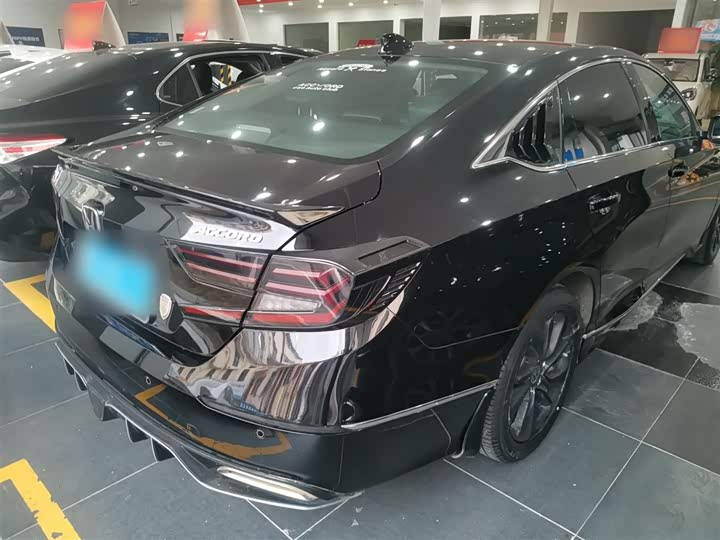 Фото 7 - Honda Accord