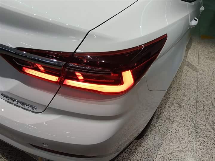 Фото 8 - Ford Escort