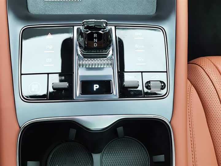 Фото 13 - BYD Sea Lion 07 EV