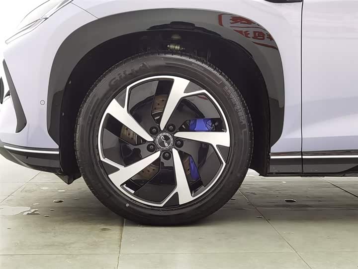 Фото 17 - BYD Sea Lion 07 EV