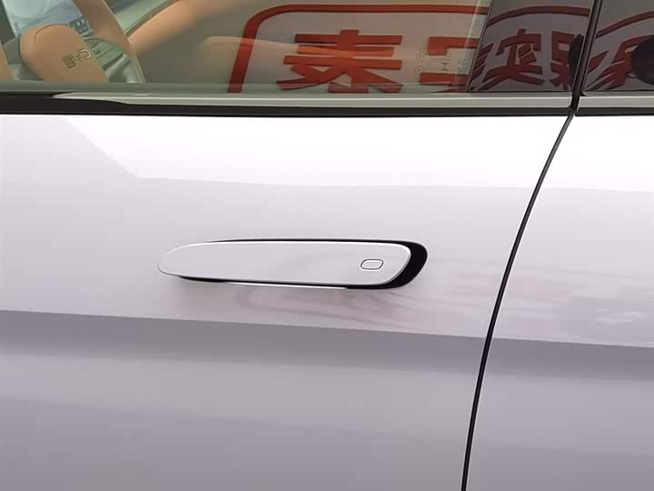 Фото 18 - BYD Sea Lion 07 EV