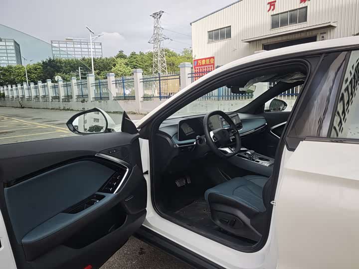 Фото 10 - MG Motor 7