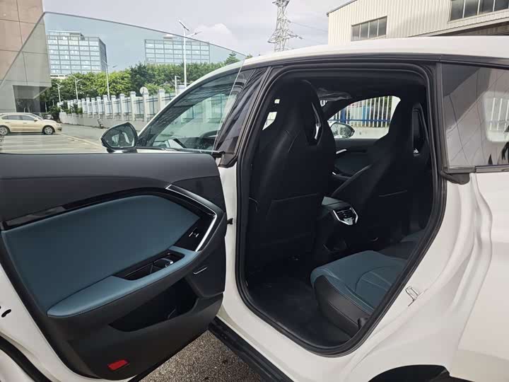 Фото 11 - MG Motor 7