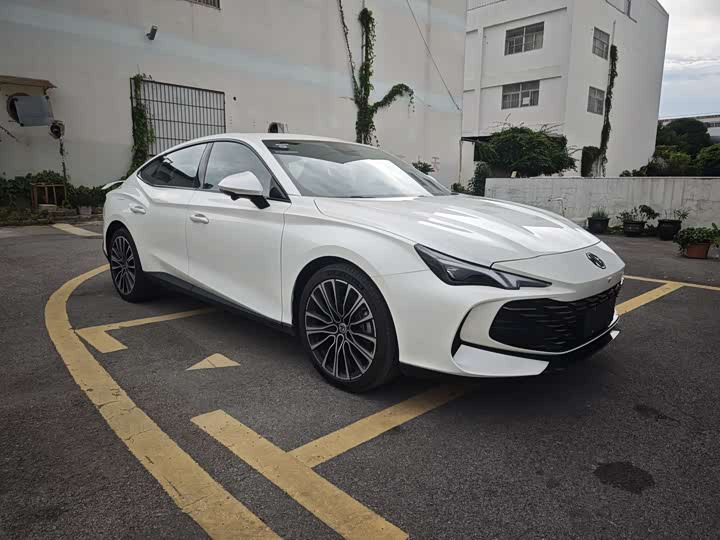 Фото 3 - MG Motor 7