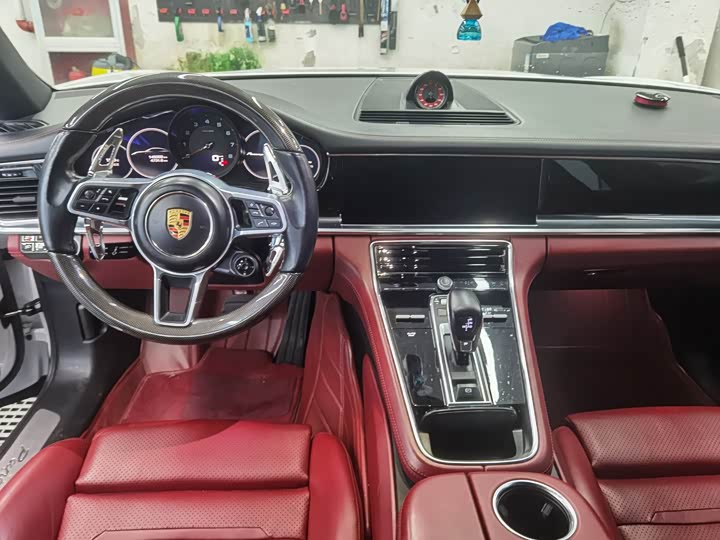 Фото 6 - Porsche Panamera