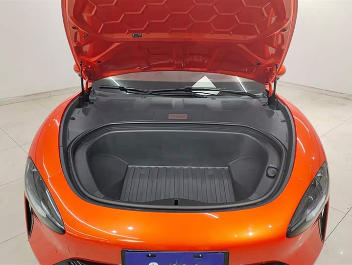 Фото 10 - Xiaomi SU7