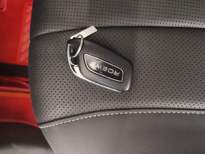 Фото 9 - Roewe RX5 Max