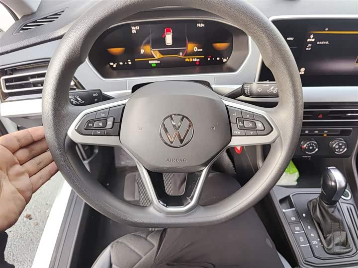 Фото 11 - Volkswagen Lavida