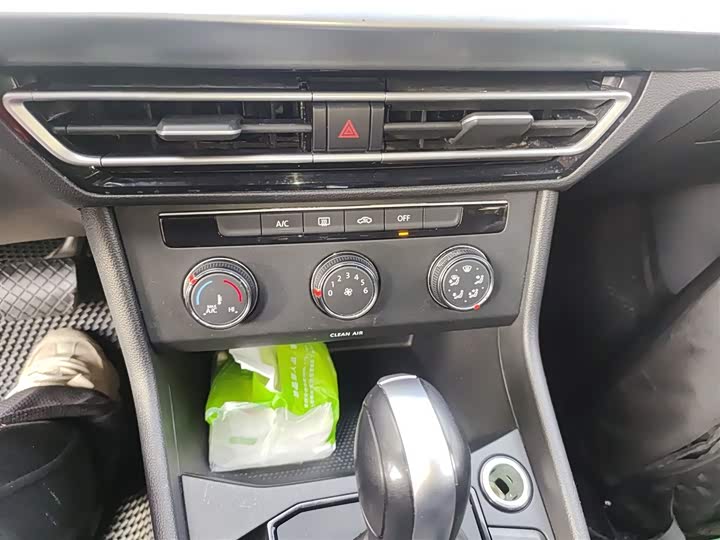 Фото 13 - Volkswagen Lavida