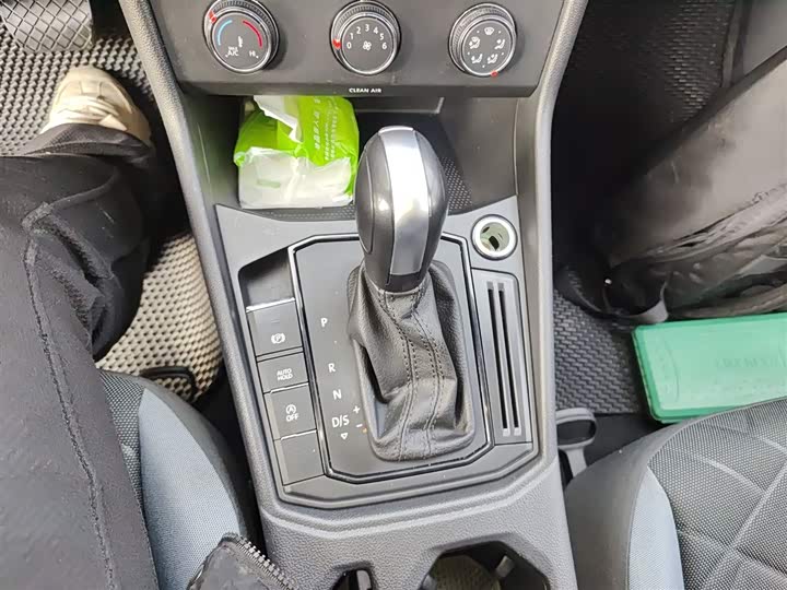 Фото 14 - Volkswagen Lavida