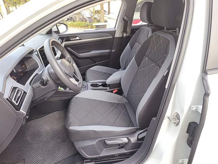 Фото 15 - Volkswagen Lavida