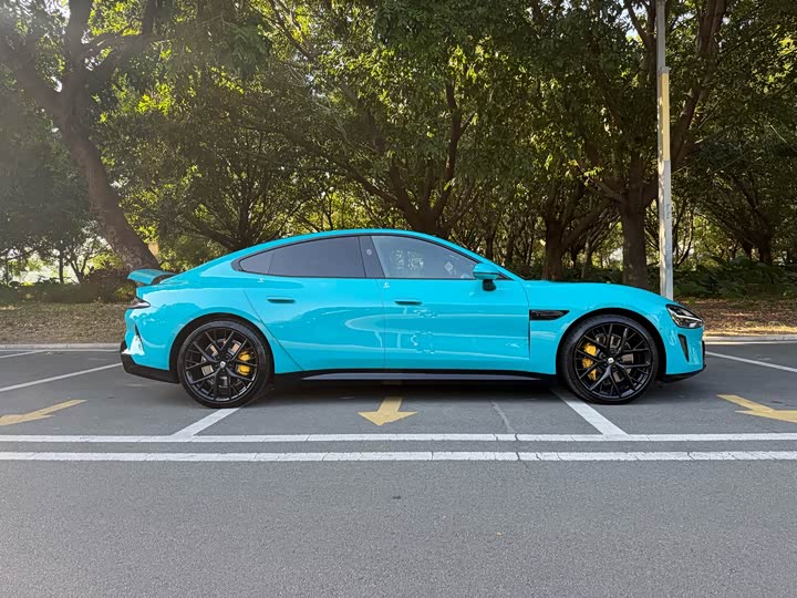 Фото 10 - Xiaomi SU7