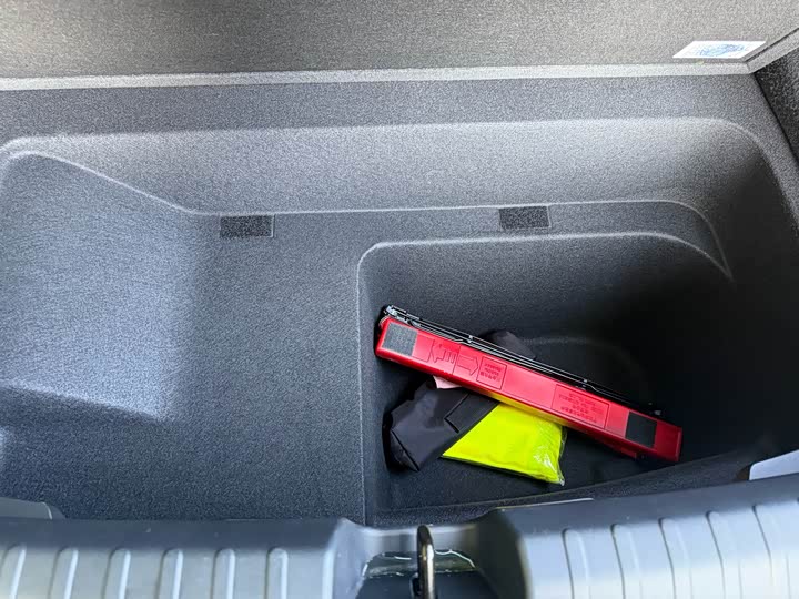 Фото 12 - Xiaomi SU7