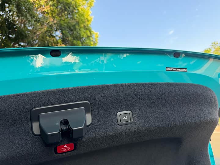 Фото 13 - Xiaomi SU7