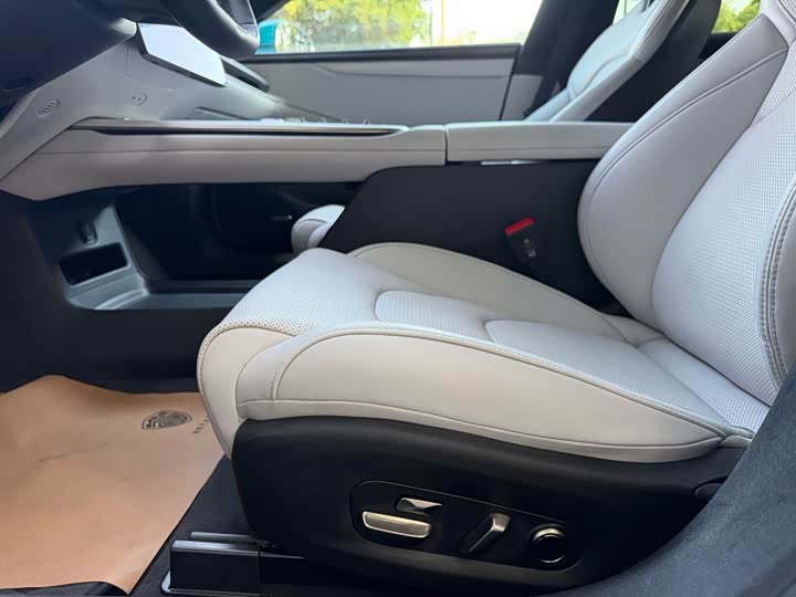 Фото 25 - Xiaomi SU7