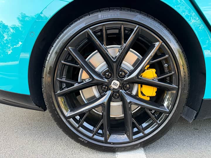 Фото 35 - Xiaomi SU7