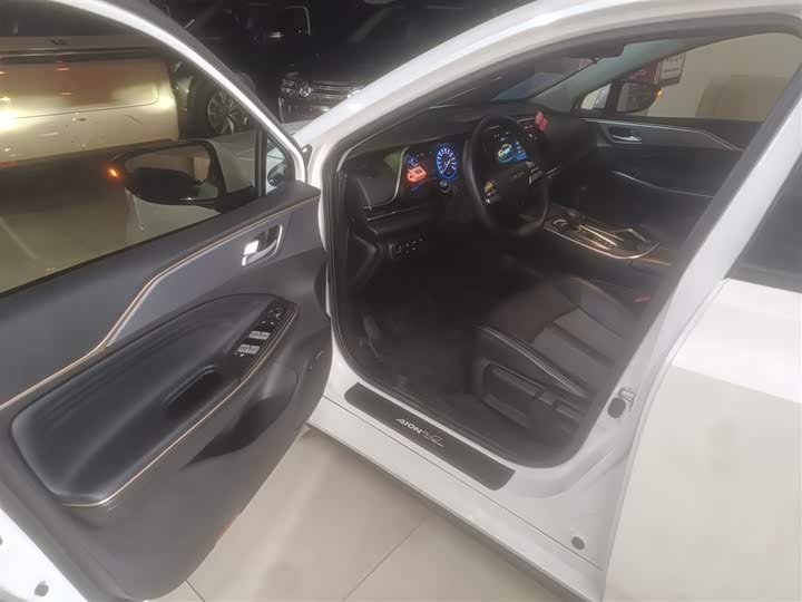 Фото 16 - GAC Aion S