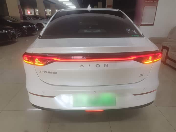 Фото 6 - GAC Aion S