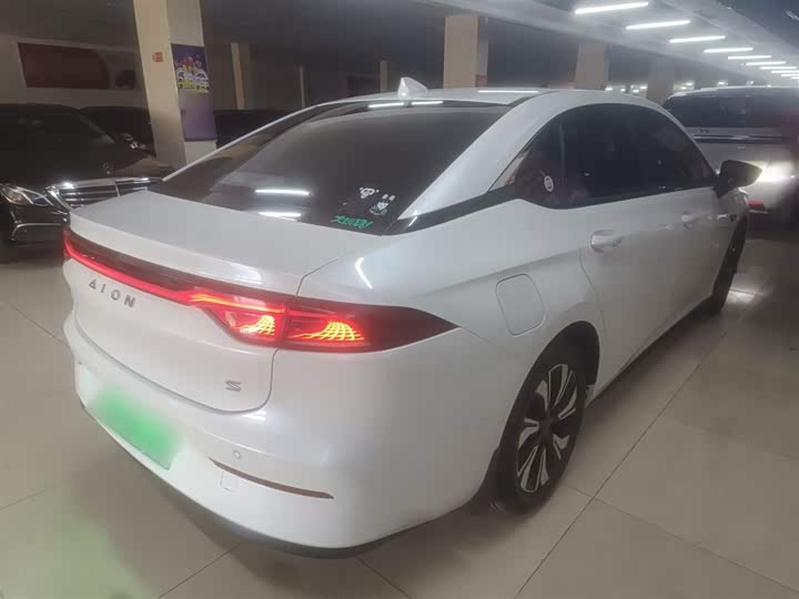 Фото 7 - GAC Aion S