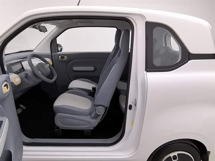 Фото 10 - Bestune Pony