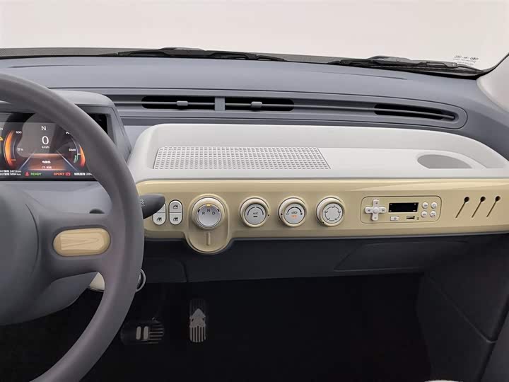 Фото 12 - Bestune Pony