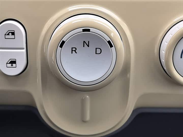 Фото 13 - Bestune Pony