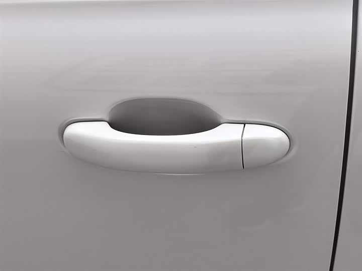 Фото 18 - Bestune Pony