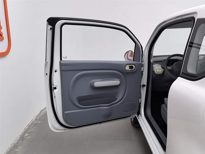 Фото 8 - Bestune Pony