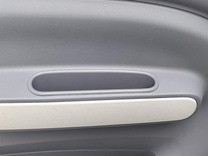 Фото 9 - Bestune Pony