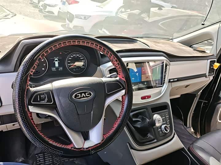 Фото 10 - JAC Refine M4