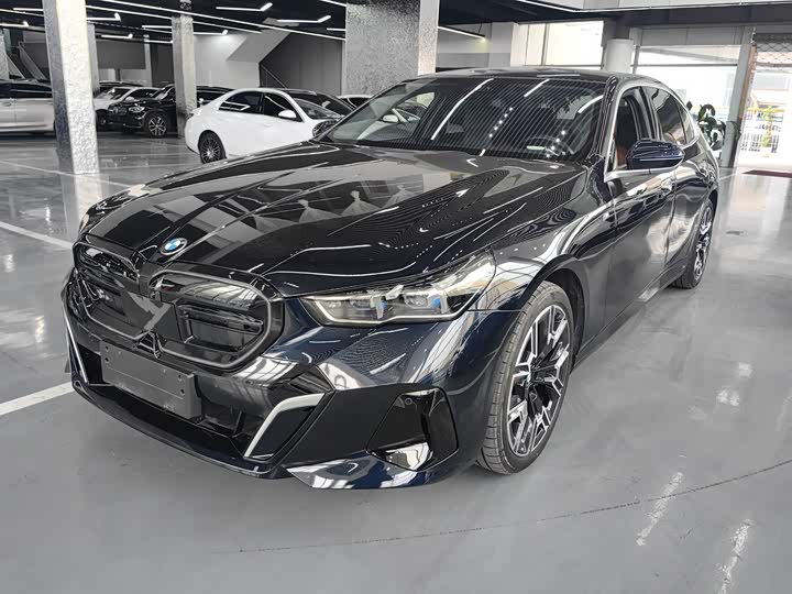 Фото 1 - BMW 5 Series