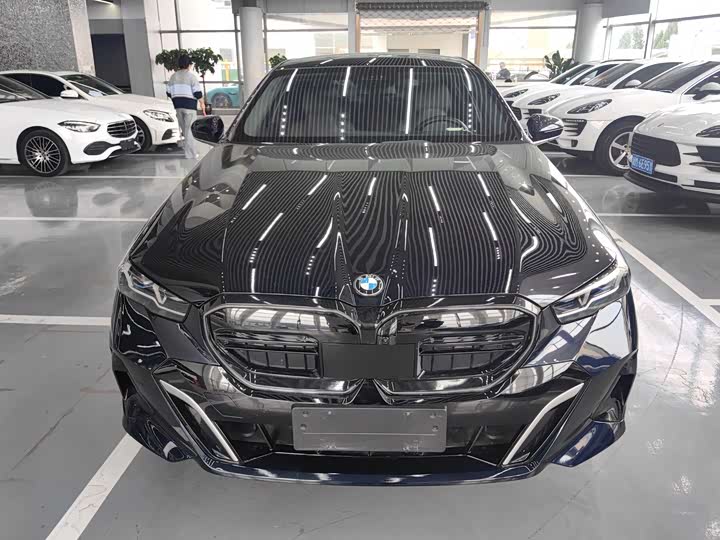 Фото 2 - BMW 5 Series