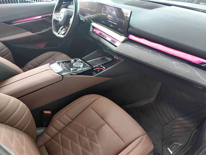 Фото 7 - BMW 5 Series