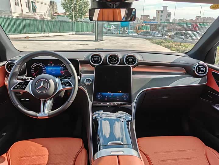 Фото 10 - Mercedes-Benz GLC-Class