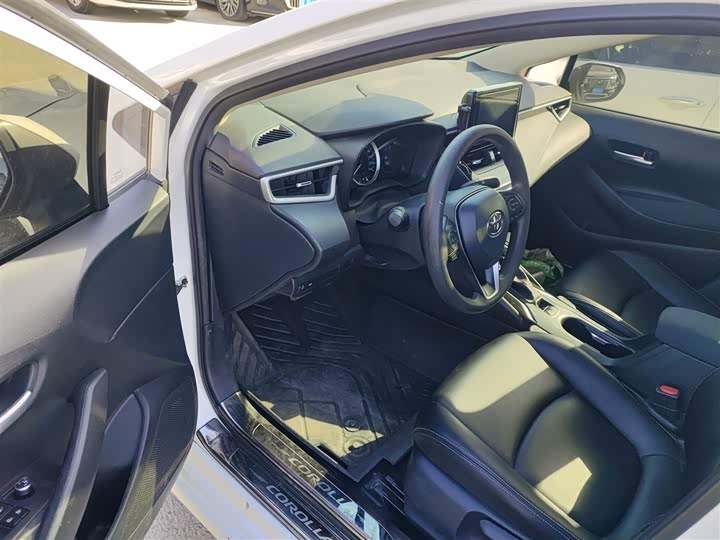 Фото 16 - Toyota Corolla