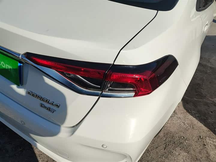 Фото 8 - Toyota Corolla