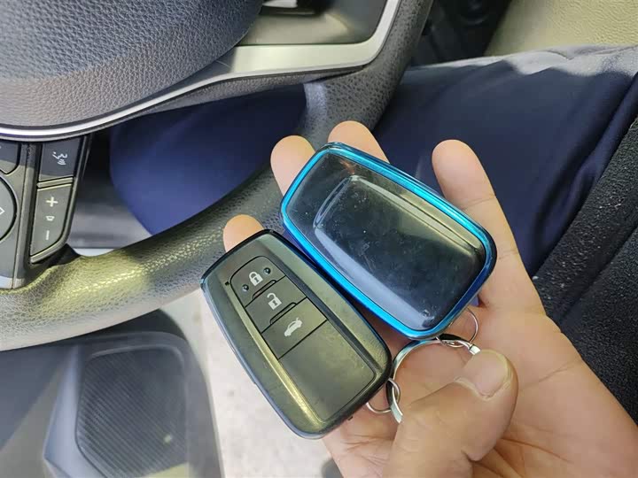 Фото 9 - Toyota Corolla