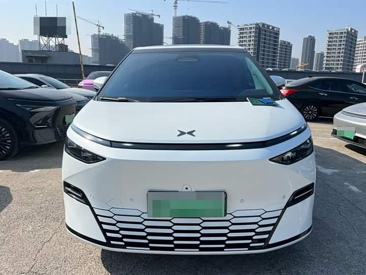 Фото 2 - XPeng X9