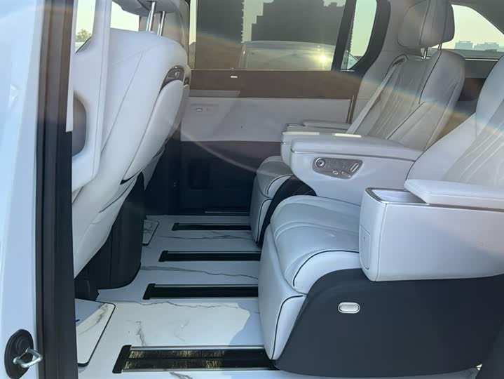 Фото 8 - XPeng X9