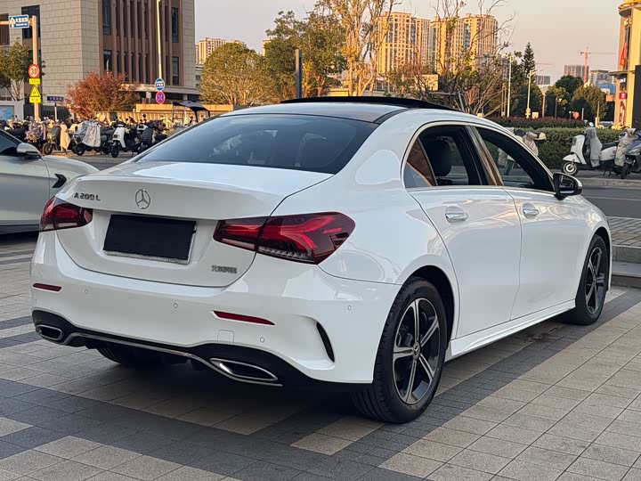 Фото 15 - Mercedes-Benz A-Class