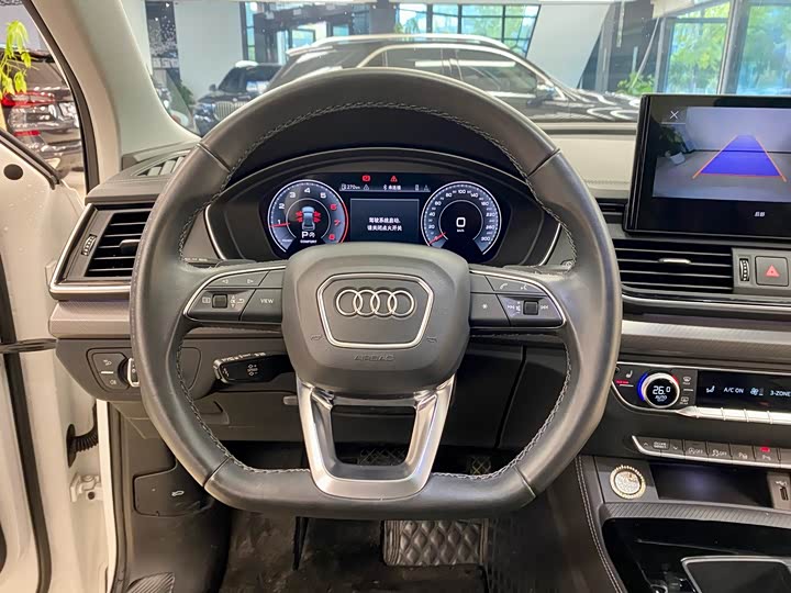 Фото 14 - Audi Q5L