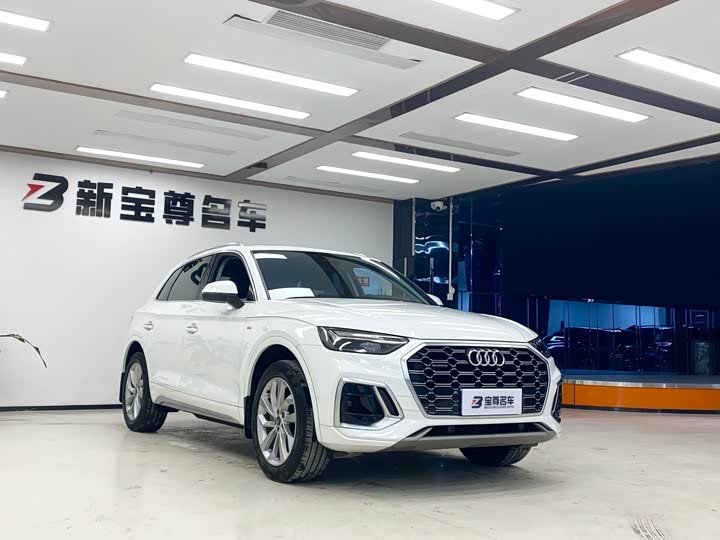 Фото 3 - Audi Q5L