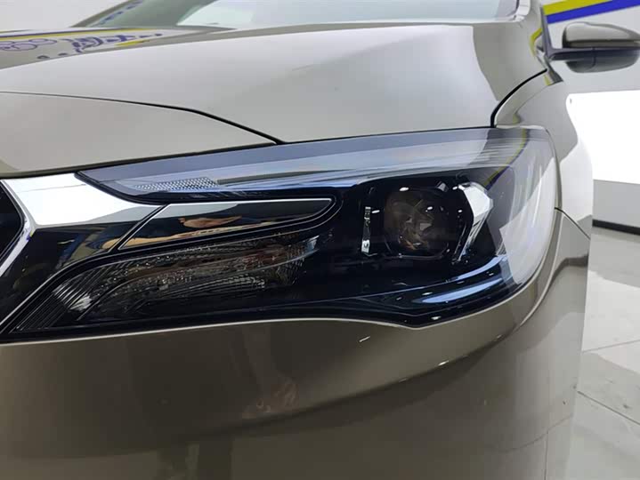 Фото 5 - Buick GL6