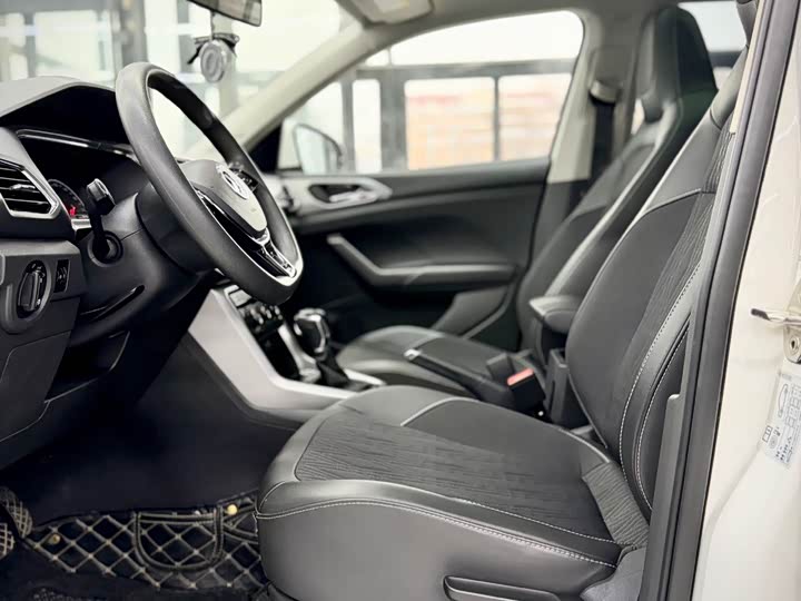 Фото 11 - Volkswagen T-Cross