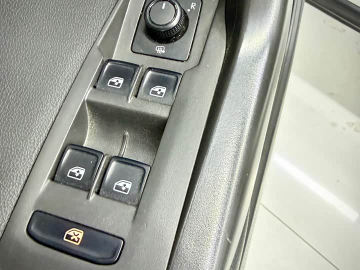 Фото 13 - Volkswagen T-Cross